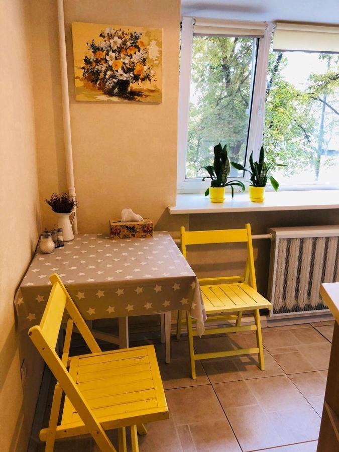 Sunflower Apartment Near Kiev Airport & Railway Station & Center City! Esterno foto