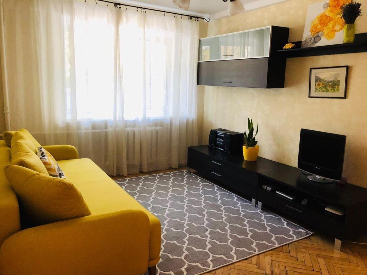 Sunflower Apartment Near Kiev Airport & Railway Station & Center City! Esterno foto
