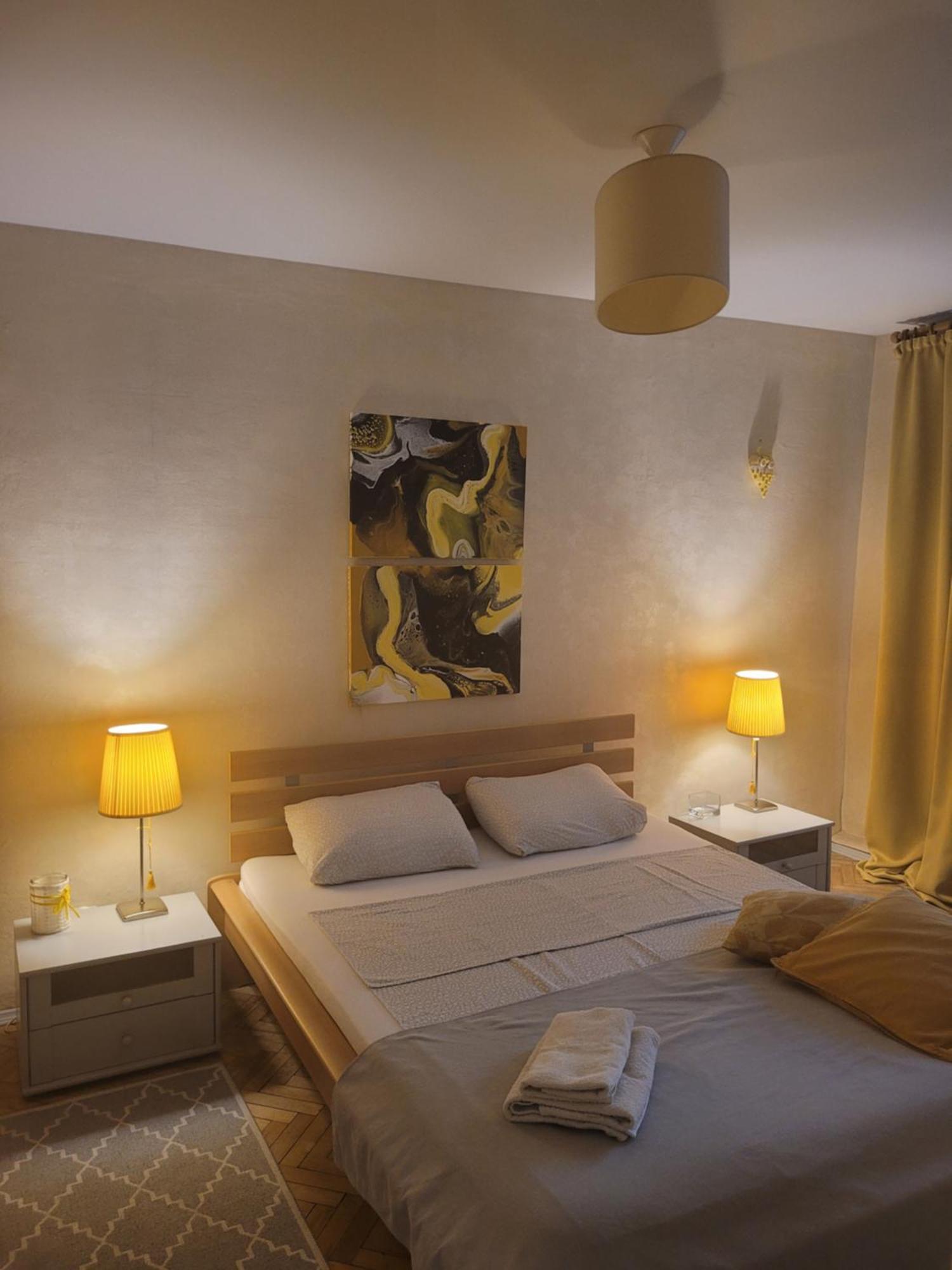 Sunflower Apartment Near Kiev Airport & Railway Station & Center City! Esterno foto