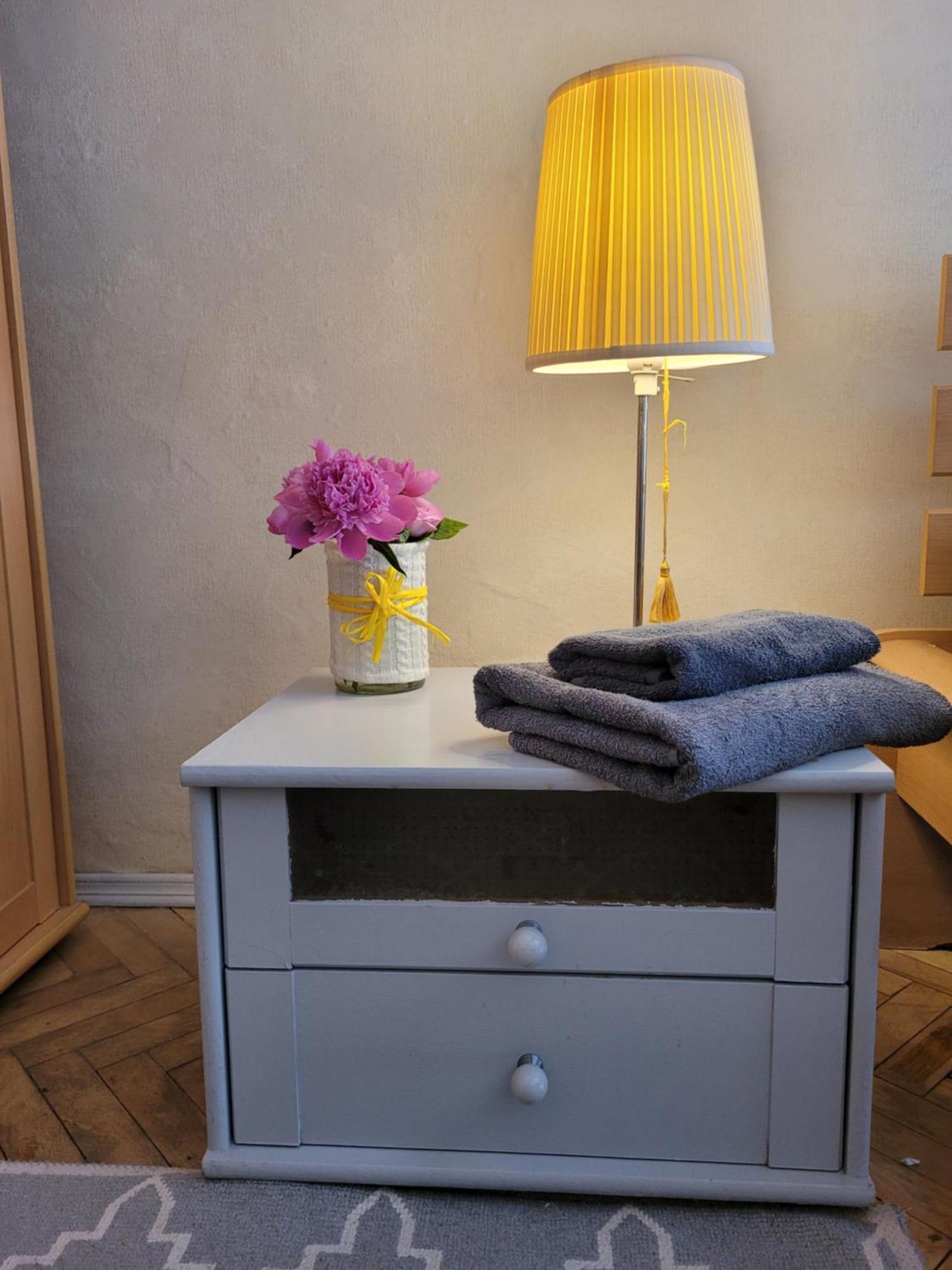 Sunflower Apartment Near Kiev Airport & Railway Station & Center City! Esterno foto
