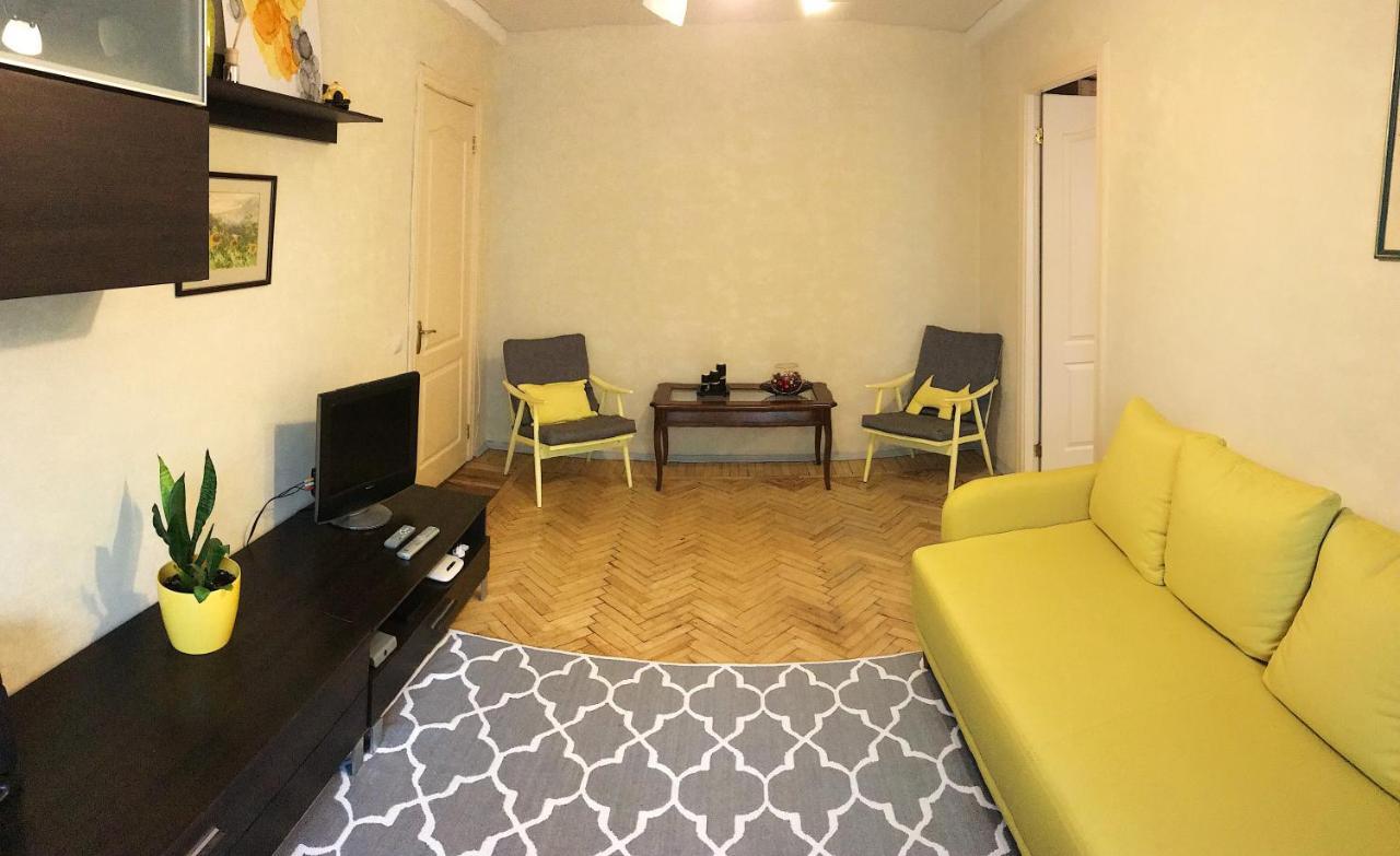 Sunflower Apartment Near Kiev Airport & Railway Station & Center City! Esterno foto